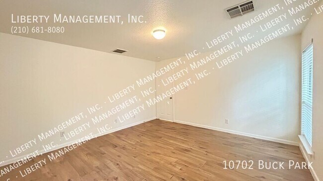 Building Photo - 10702 Buck Park