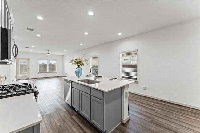 Building Photo - 12512 Newport Arch Ln