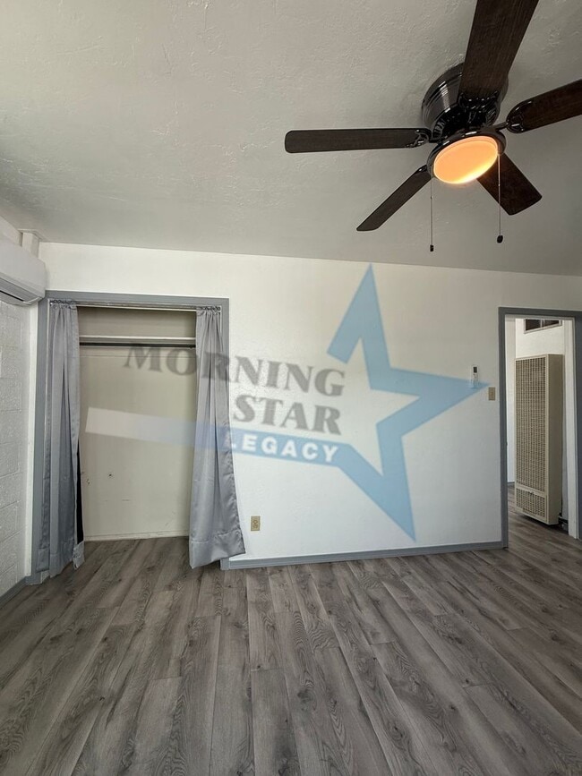 Building Photo - Sweet 2 Bedroom Home - Available Now!