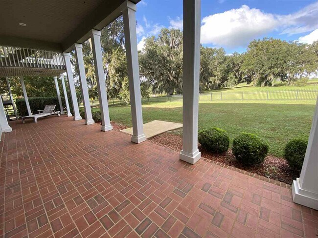 Building Photo - 3126 Baringer Hill Dr
