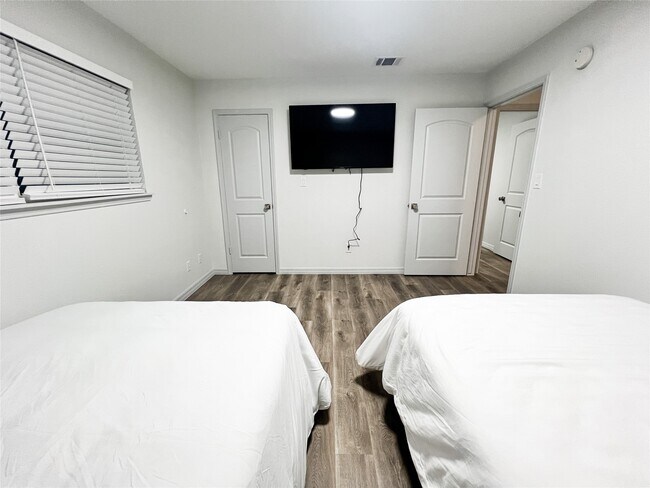 Building Photo - 11507 Willwood Dr