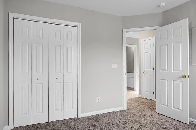 Building Photo - 209 Killarney Trail