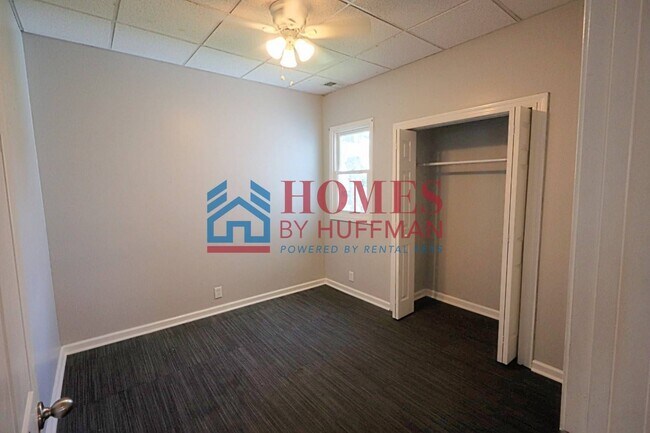 Building Photo - 1302 Cumberland Ave