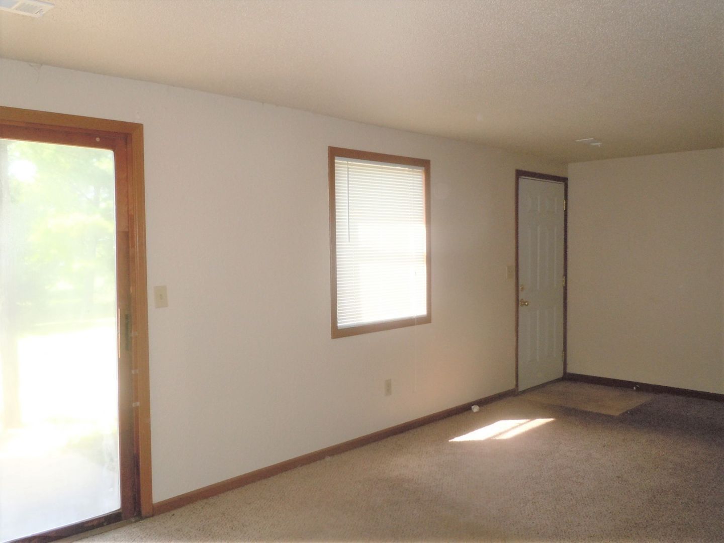 Building Photo - 133 Sandridge Dr