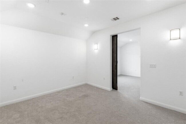 Building Photo - 7220 Poulain Dr