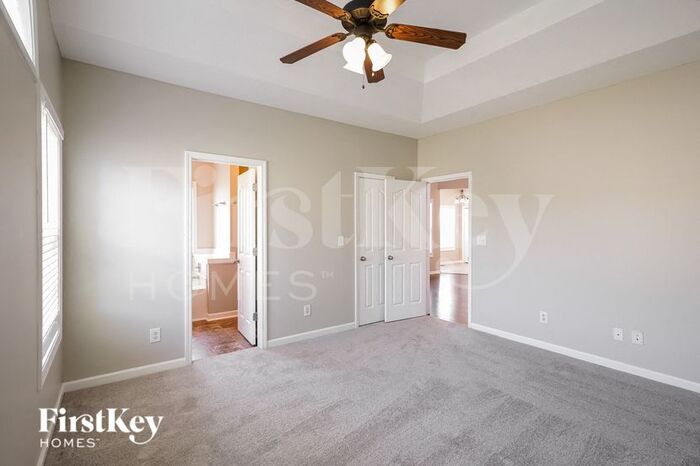 Building Photo - 1237 Fossil Dr