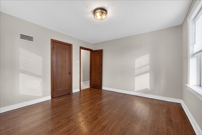 Building Photo - TGS Upstairs Lounge