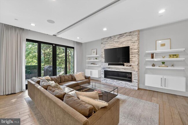 Building Photo - 5310 Dorsett Pl NW