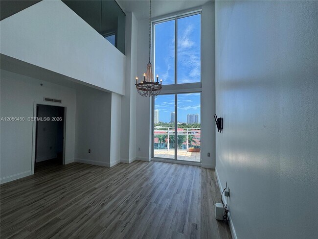 Building Photo - 3000 NE 188th St