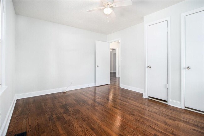 Building Photo - 1686 Derrill Dr