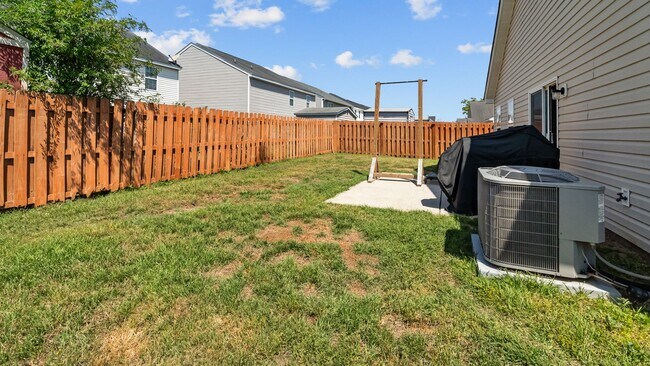 Building Photo - Beautiful 3 Bedroom Home in Port Wentworth with Fenced Backyard and Community Pool