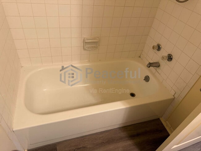 Building Photo - 4693 S Arlington Park Dr