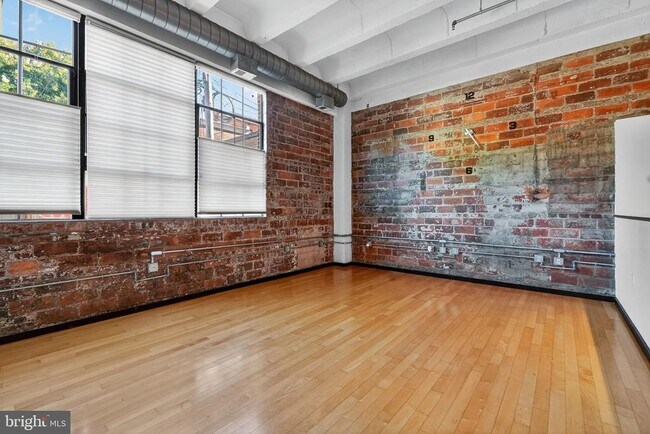 Building Photo - 1445 Church St NW