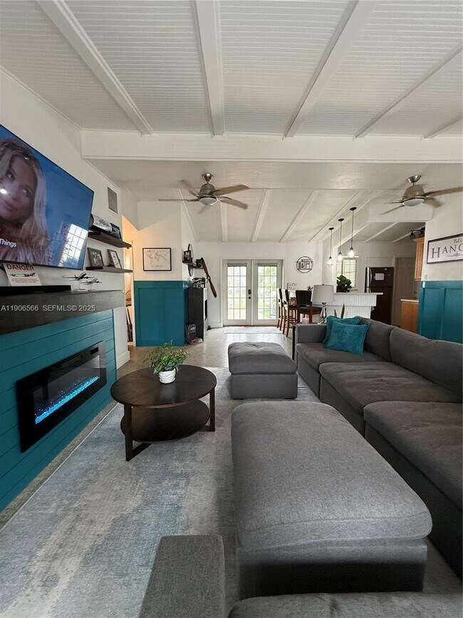 Building Photo - 2524 Key Largo Ln