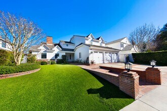 Building Photo - 30932 Colonial Pl