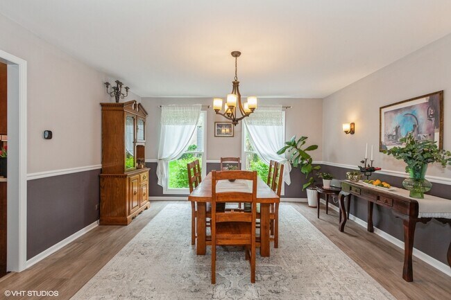 Building Photo - 446 Quail Dr