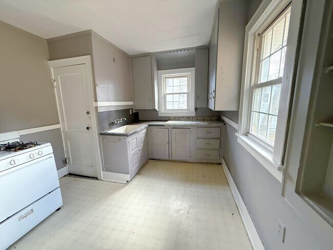 Building Photo - Stratford Park