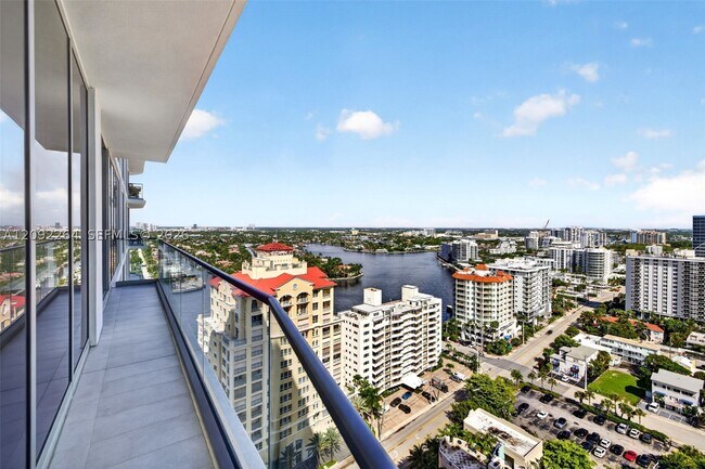 Building Photo - 153 N Seabreeze Blvd