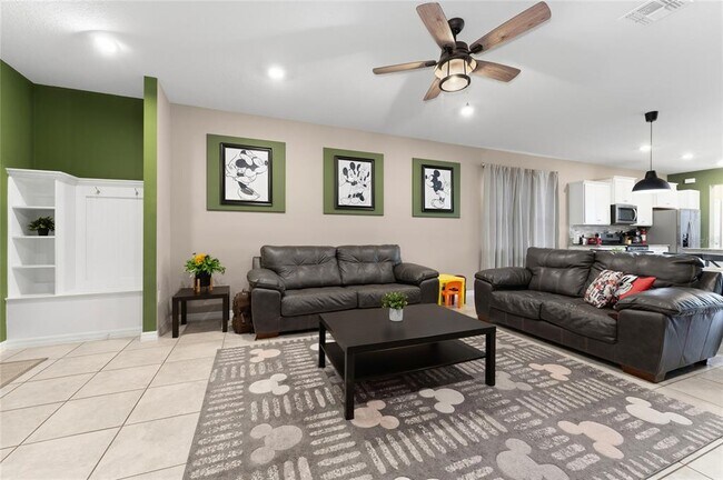 Building Photo - 7336 Oakmoss Loop