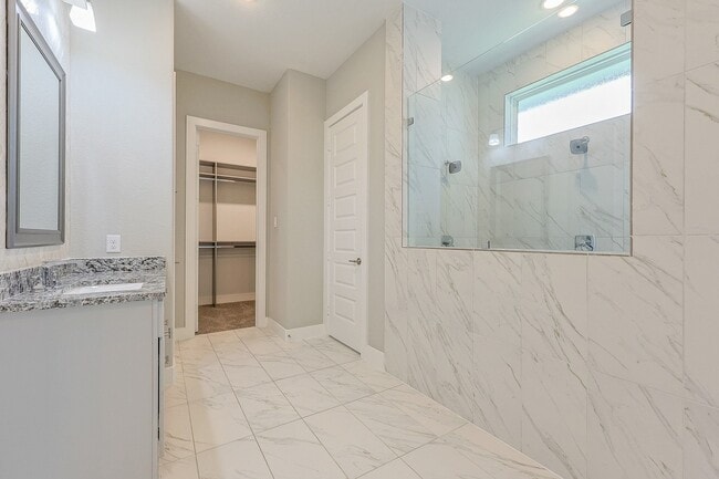 Building Photo - 10334 Fountain Shore Dr