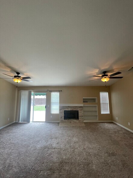 Living Room - 36155 Bergen St
