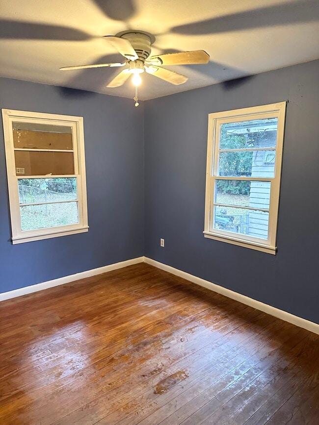 Building Photo - 610 Sunset Dr