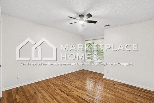 Building Photo - 3252 Greenhill Ct