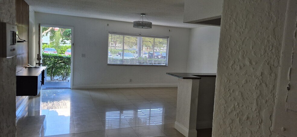 Building Photo - 2100 Springdale Blvd