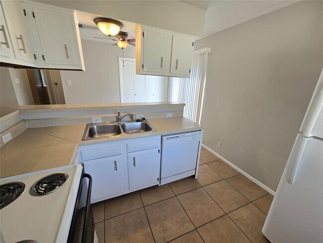 Building Photo - 12601 Teague Trail