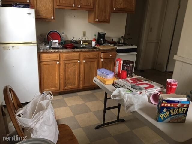 2 br, 1 bath - 1572 Tremont St # 1A - 2 br, 1 bath  - 1572 Tremont St # 1A