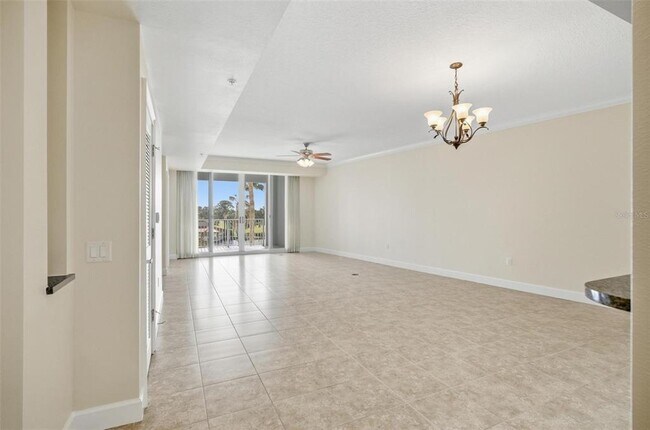 Building Photo - 102 Yacht Harbor Dr