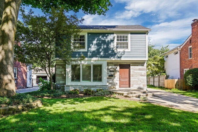Primary Photo - 1265 S Bates St