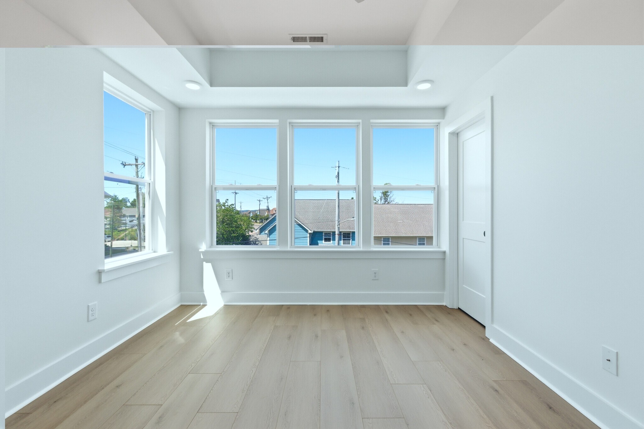 Building Photo - 3967 Clifton Ave