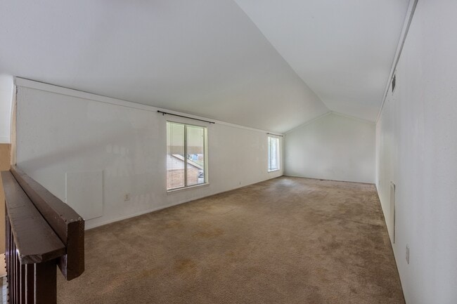 Building Photo - 16830 Spruce Run Dr