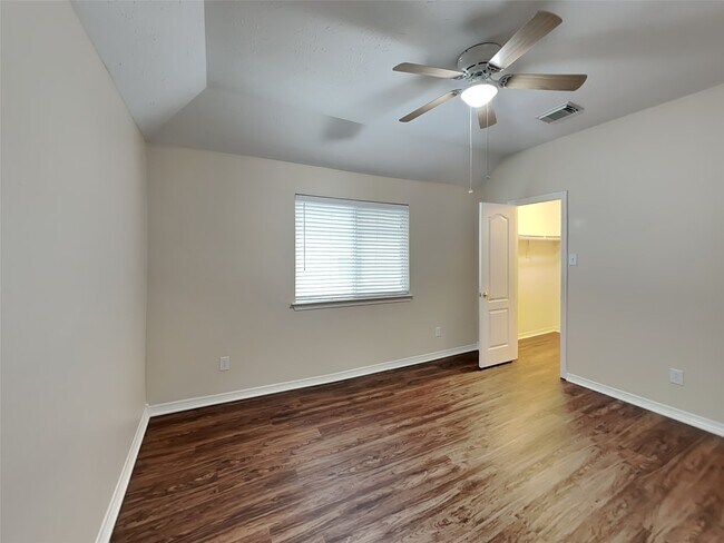 Building Photo - 38011 W Sulphur Creek Dr