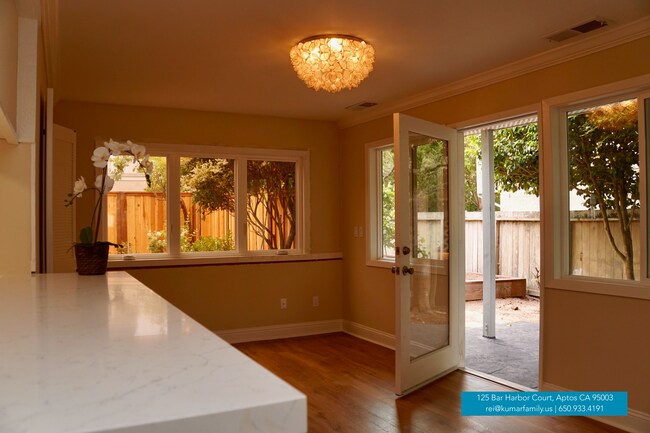 dining room - 125 Bar Harbor Ct