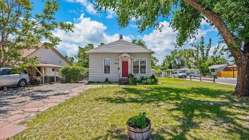 Primary Photo - 1603 Elm Ave