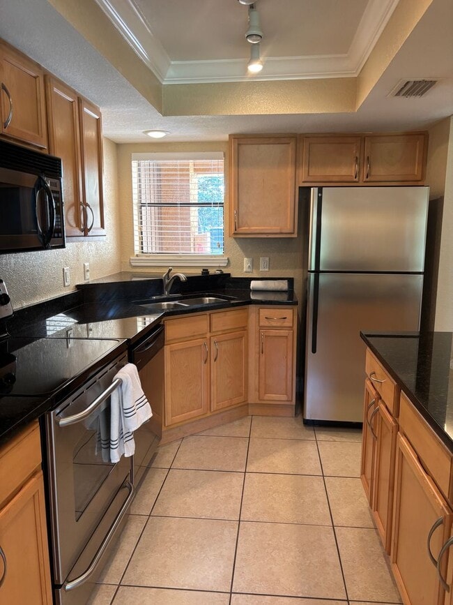 Building Photo - Condo Living at Its Best in Ponte Vedra Be...