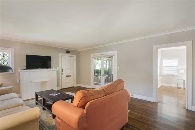 Building Photo - 5902 Velasco Ave