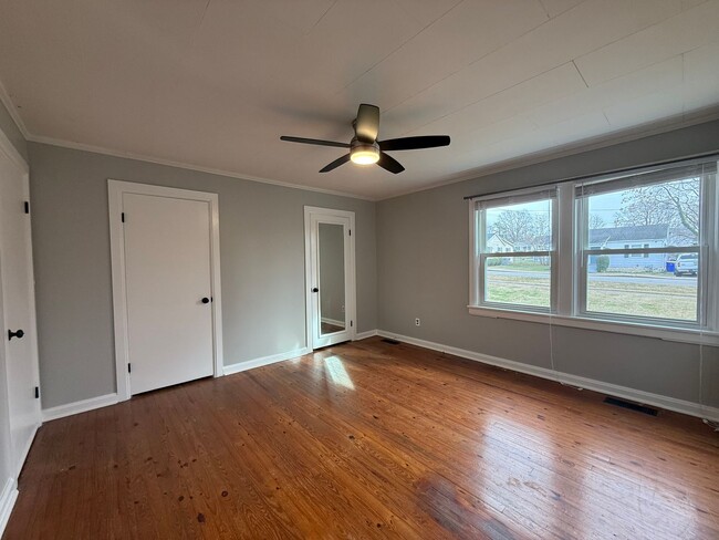 Building Photo - Charming House close to WKU and Downtown