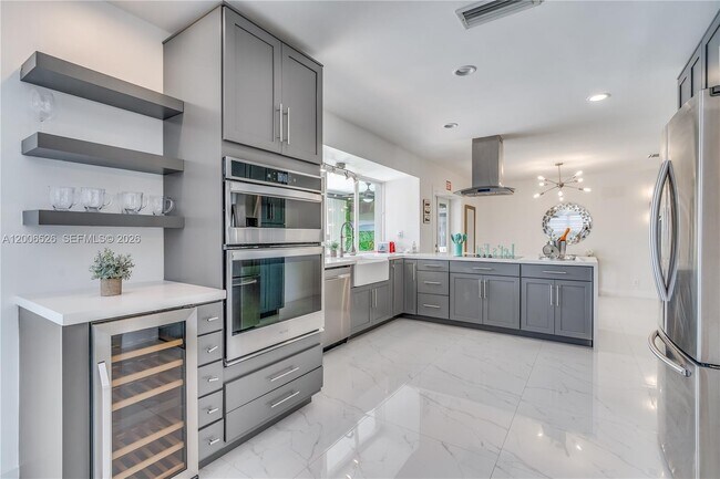 Building Photo - 4212 Van Buren St