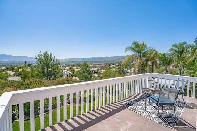 Building Photo - Expansive 5-Bedroom Home with Spa & Solar ...