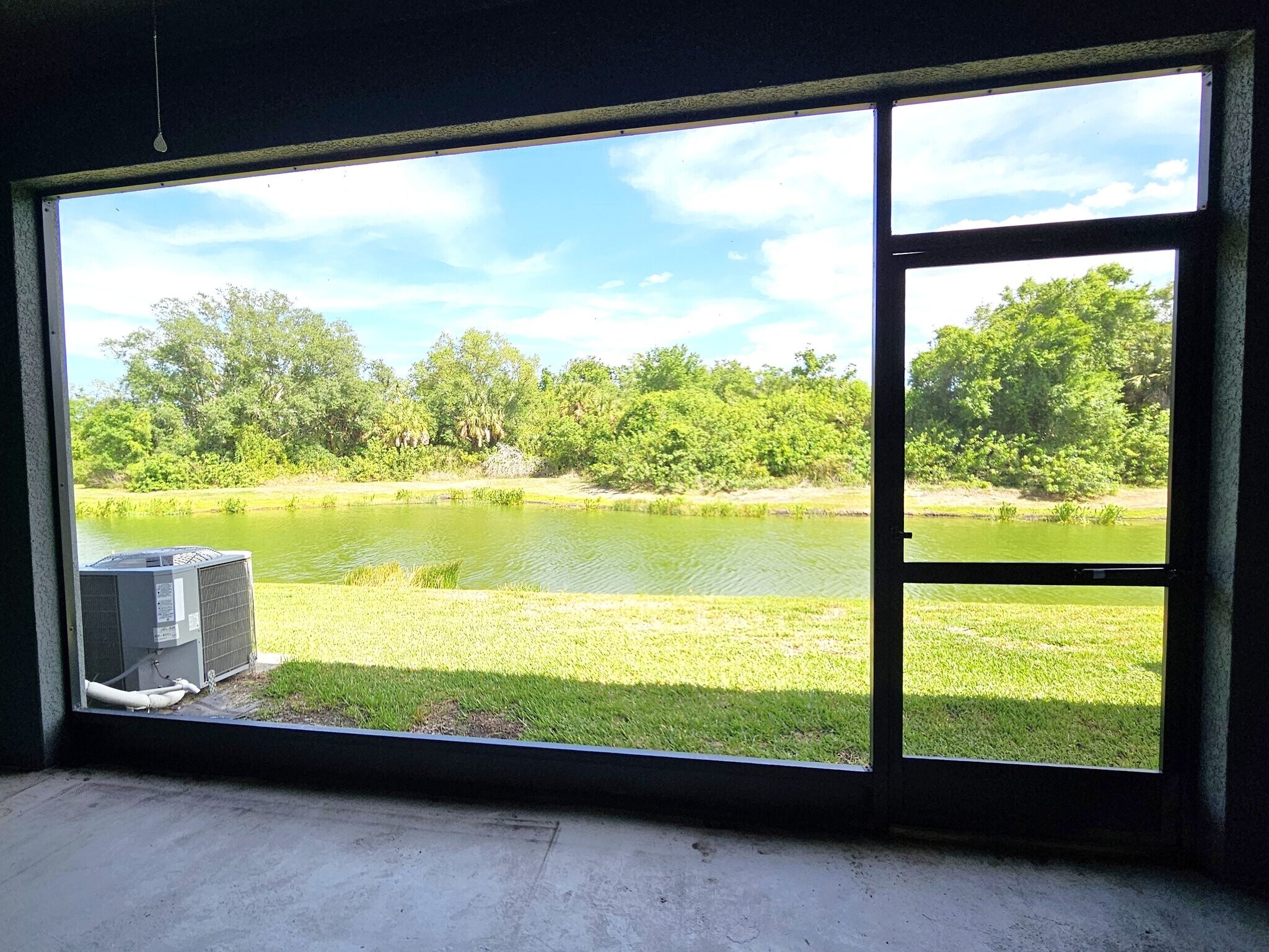 Building Photo - 8652 Milestone Dr