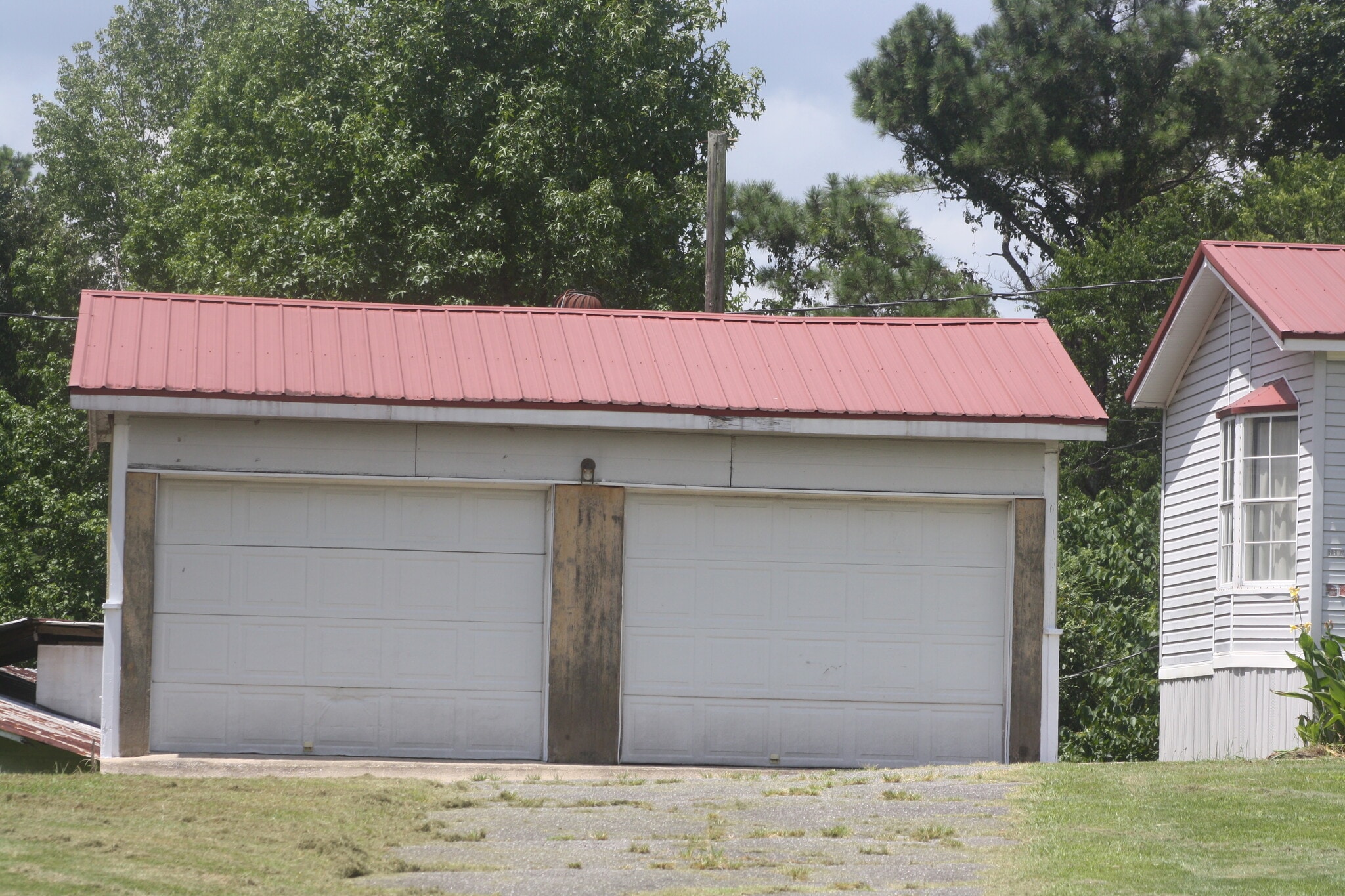garage - 3305 Peaceway Dr