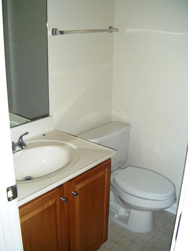 Building Photo - 1235 Helms Rd