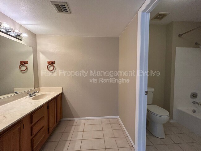 Building Photo - 9465 N 92nd St