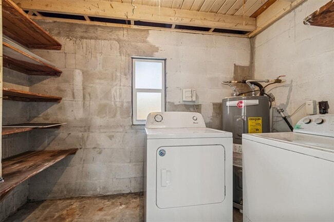 Building Photo - 5409 S Lois Ave