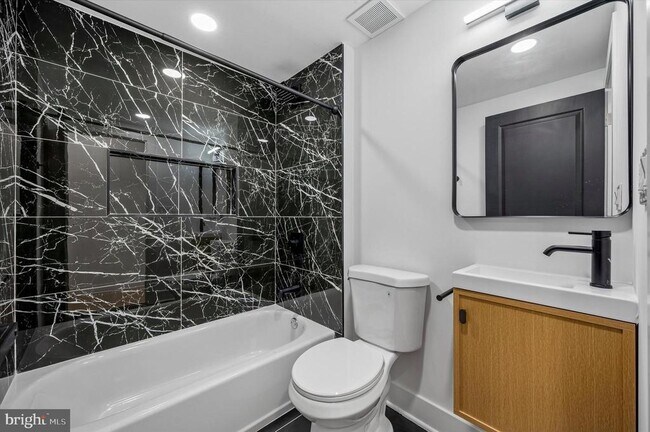 Building Photo - 1911 W Hunting Park Ave