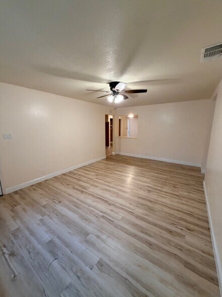 Building Photo - 4481 25th Ave