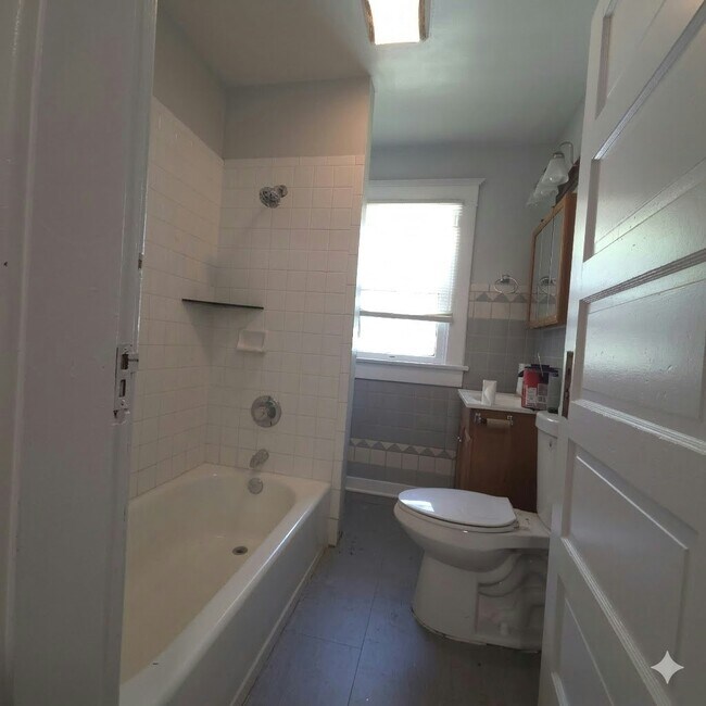 Building Photo - 3031 Boulevard Pl